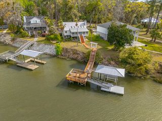 1034 NE Heron Place, Townsend, GA 31331