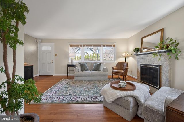 715 PARK ST SE, Vienna, VA 22180