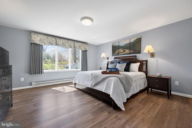 715 PARK ST SE, Vienna, VA 22180