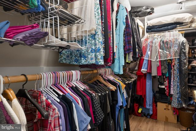 715 PARK ST SE, Vienna, VA 22180