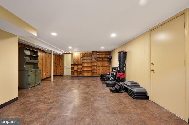 715 PARK ST SE, Vienna, VA 22180