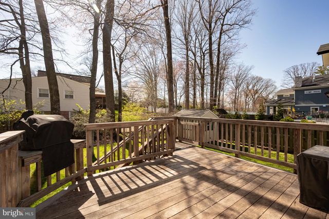 715 PARK ST SE, Vienna, VA 22180