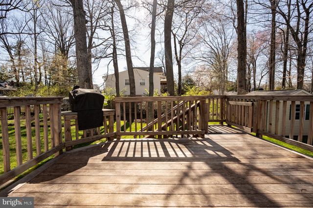 715 PARK ST SE, Vienna, VA 22180