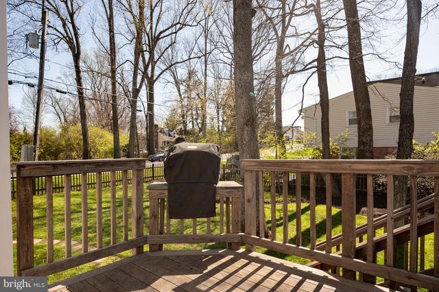 715 PARK ST SE, Vienna, VA 22180