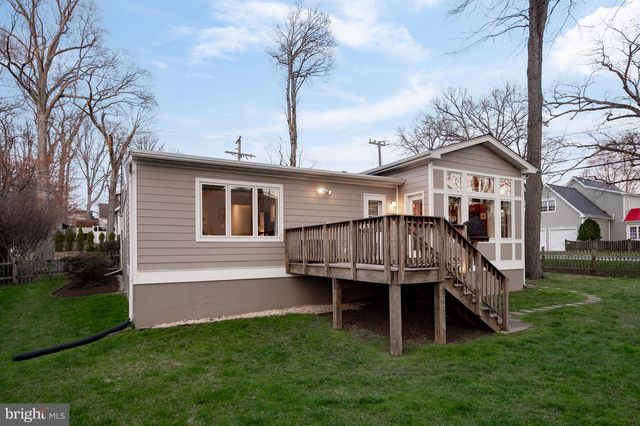 715 PARK ST SE, Vienna, VA 22180