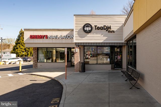 715 PARK ST SE, Vienna, VA 22180