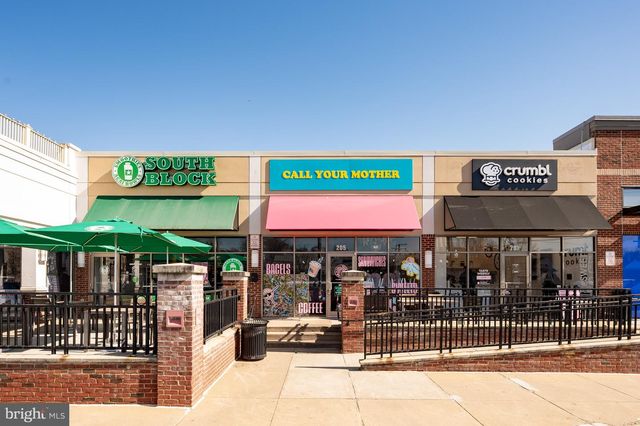 715 PARK ST SE, Vienna, VA 22180