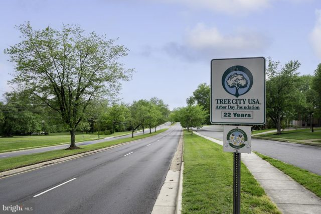 715 PARK ST SE, Vienna, VA 22180