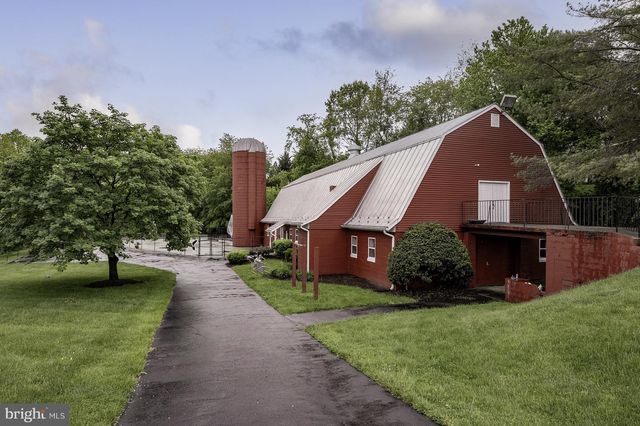 715 PARK ST SE, Vienna, VA 22180