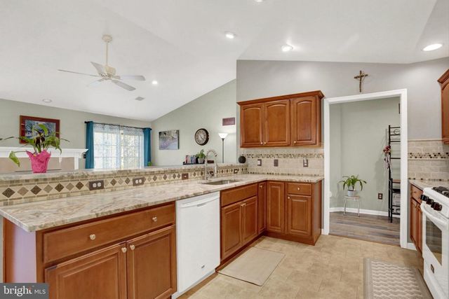 2031 LIBERTY DR., Mechanicsburg, PA 17055