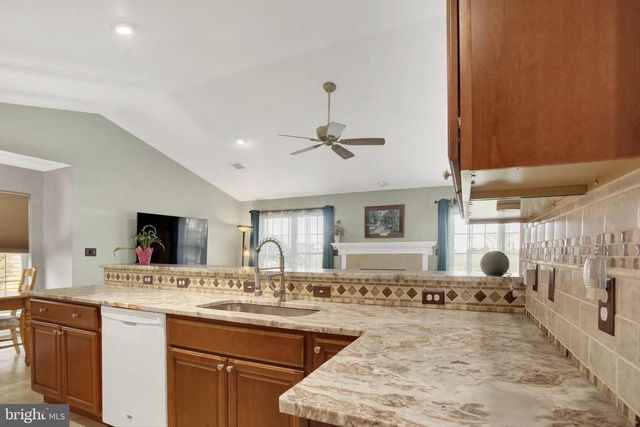 2031 LIBERTY DR., Mechanicsburg, PA 17055