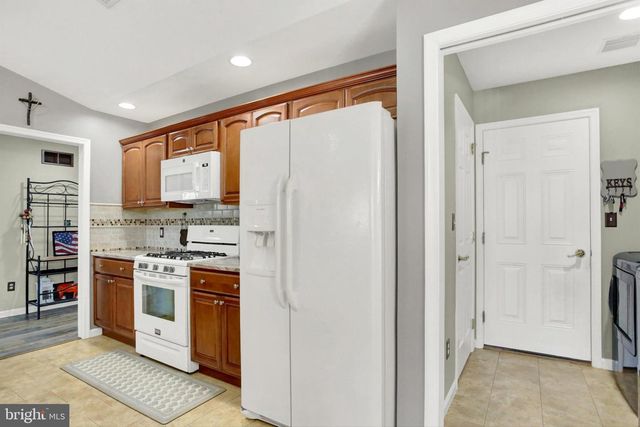 2031 LIBERTY DR., Mechanicsburg, PA 17055