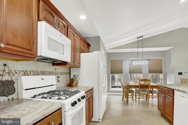 2031 LIBERTY DR., Mechanicsburg, PA 17055