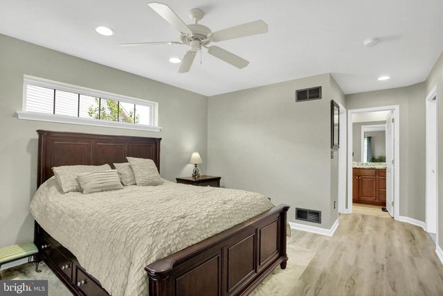 2031 LIBERTY DR., Mechanicsburg, PA 17055