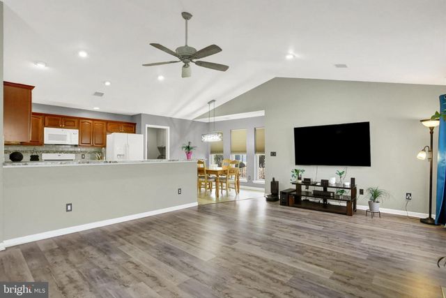 2031 LIBERTY DR., Mechanicsburg, PA 17055