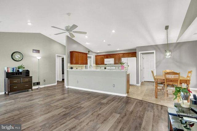 2031 LIBERTY DR., Mechanicsburg, PA 17055
