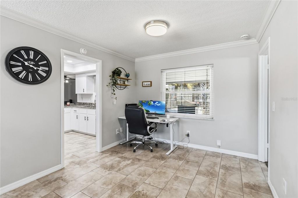 Image 12 of property listing at 1220 BONNIE LOU DRIVE, Orlando, FL 32809