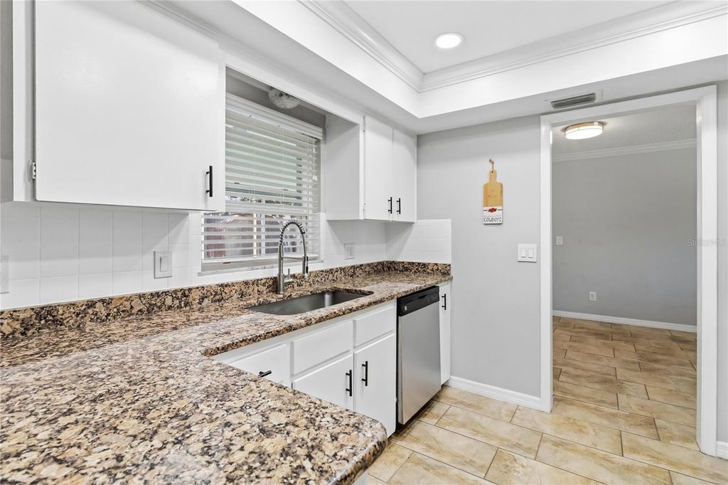 Image 17 of property listing at 1220 BONNIE LOU DRIVE, Orlando, FL 32809