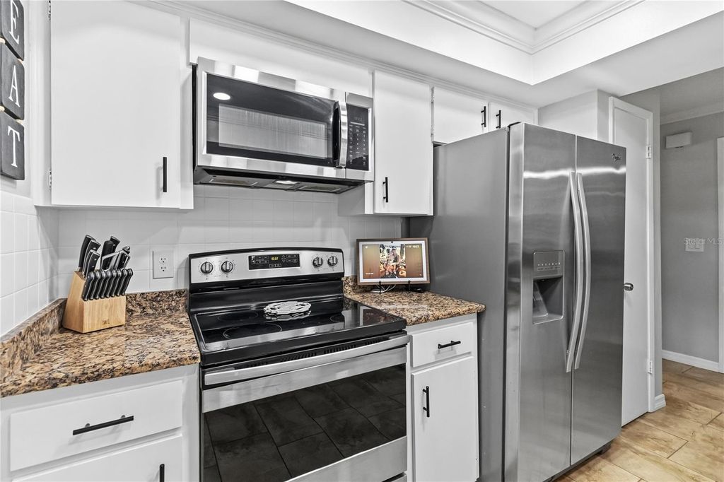 Image 21 of property listing at 1220 BONNIE LOU DRIVE, Orlando, FL 32809