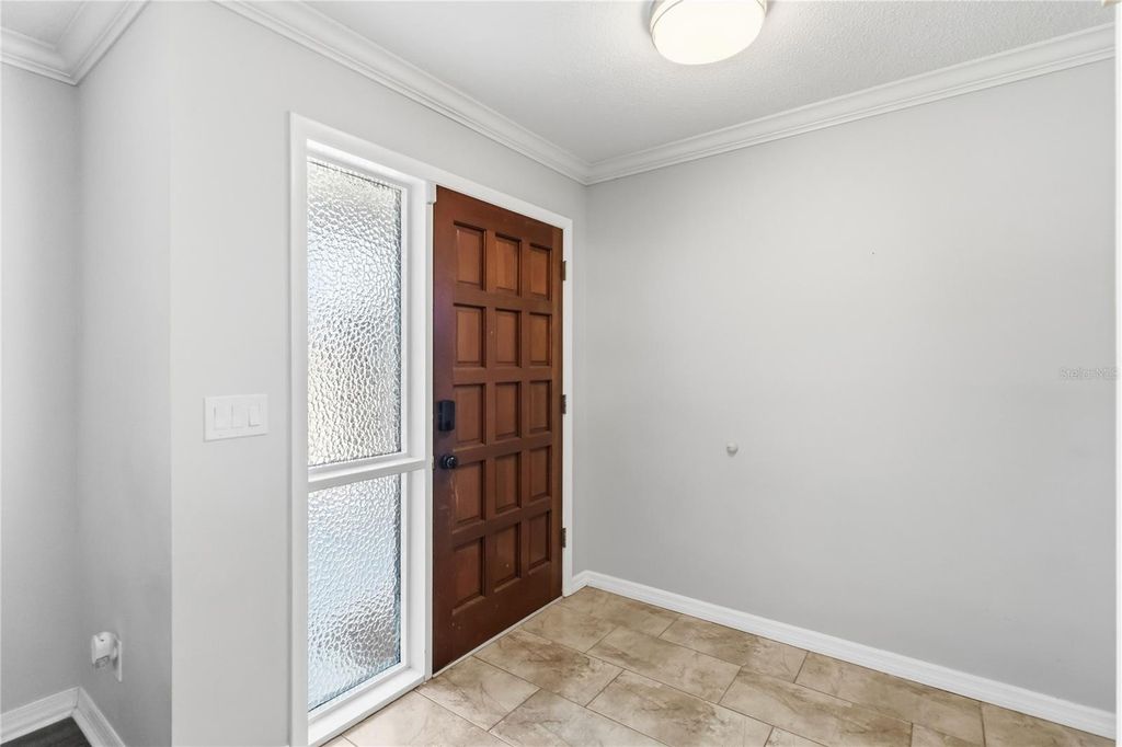 Image 5 of property listing at 1220 BONNIE LOU DRIVE, Orlando, FL 32809