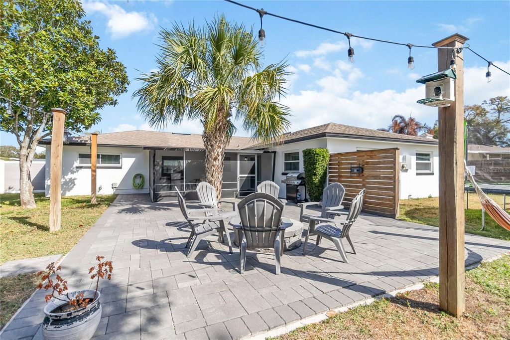 Image 43 of property listing at 1220 BONNIE LOU DRIVE, Orlando, FL 32809