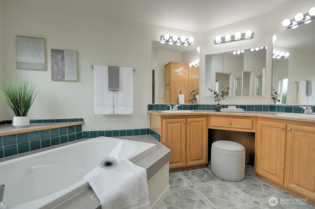 8045 18th Lane SE, Lacey, WA 98503