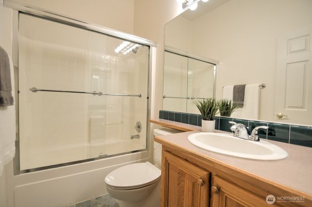 8045 18th Lane SE, Lacey, WA 98503