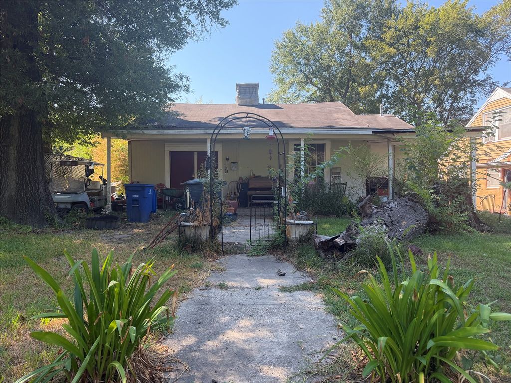 123 E Herndon Street, Shreveport, LA 71101