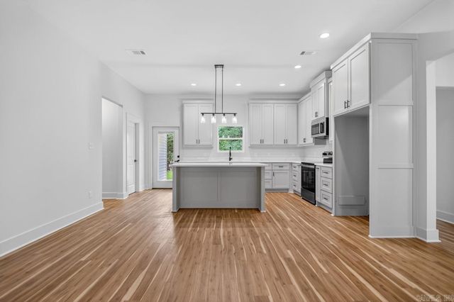 5 Lynwood Drive, Little Rock, AR 72206