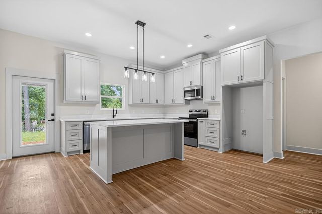 5 Lynwood Drive, Little Rock, AR 72206