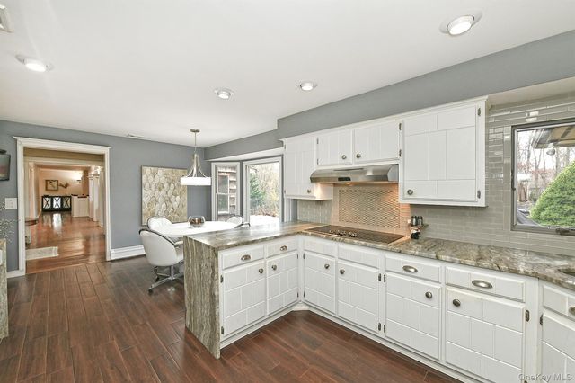 3 Pewter Place, Dix Hills, NY 11746