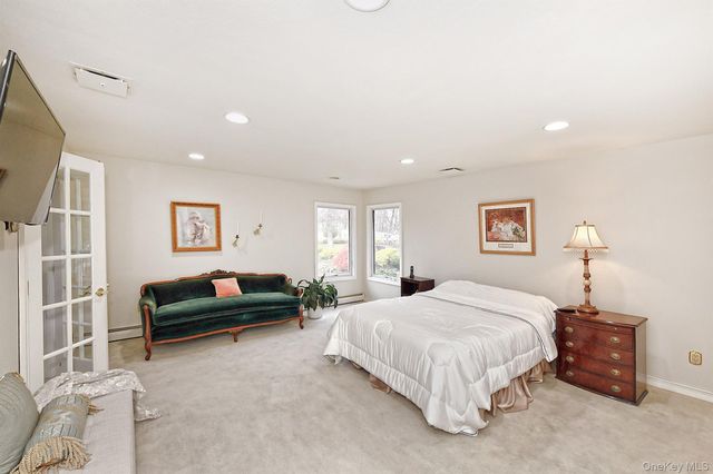 3 Pewter Place, Dix Hills, NY 11746