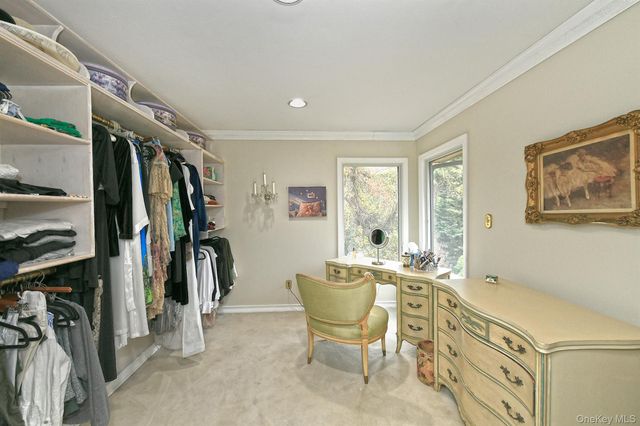 3 Pewter Place, Dix Hills, NY 11746