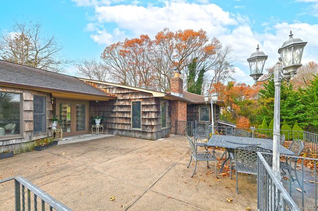 3 Pewter Place, Dix Hills, NY 11746