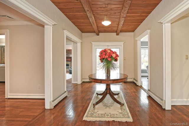 3 Pewter Place, Dix Hills, NY 11746