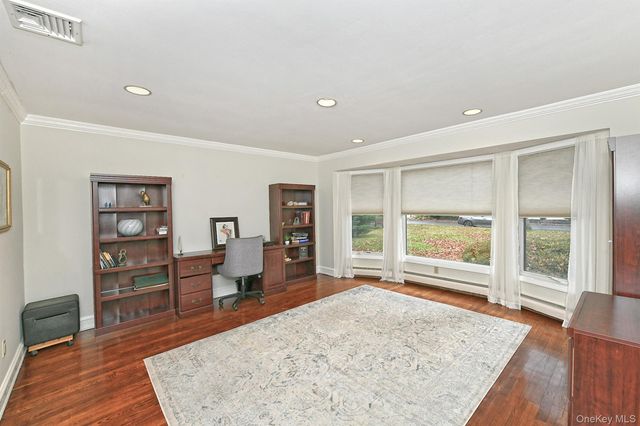 3 Pewter Place, Dix Hills, NY 11746