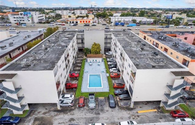 6125 W 20th Ave 302, Hialeah, FL 33012