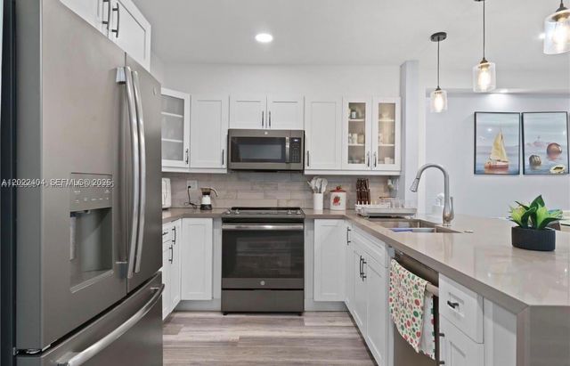 6125 W 20th Ave 302, Hialeah, FL 33012