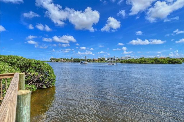 6267 MIDNIGHT PASS ROAD 306, Sarasota, FL 34242