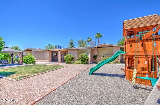 2041 E DES MOINES Street, Mesa, AZ 85213