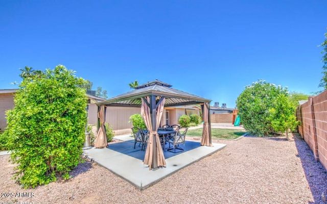2041 E DES MOINES Street, Mesa, AZ 85213