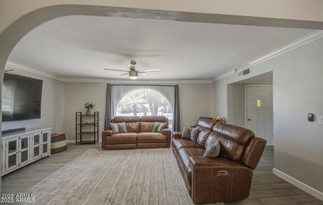 2041 E DES MOINES Street, Mesa, AZ 85213