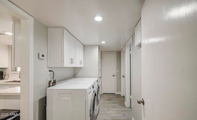 2041 E DES MOINES Street, Mesa, AZ 85213