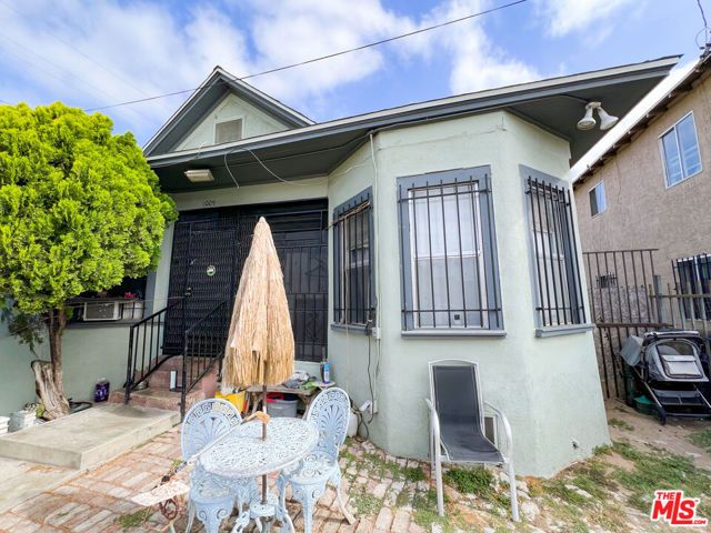 1005 W 95th Street, Los Angeles, CA 90044