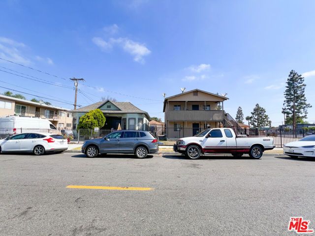 1005 W 95th Street, Los Angeles, CA 90044