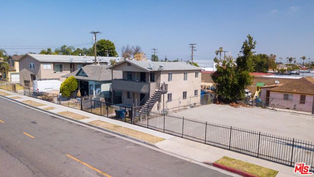 1005 W 95th Street, Los Angeles, CA 90044