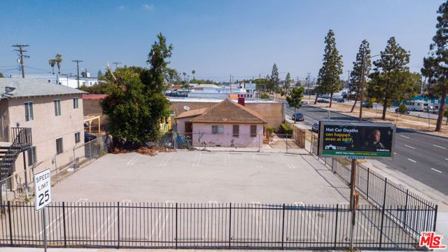 1005 W 95th Street, Los Angeles, CA 90044