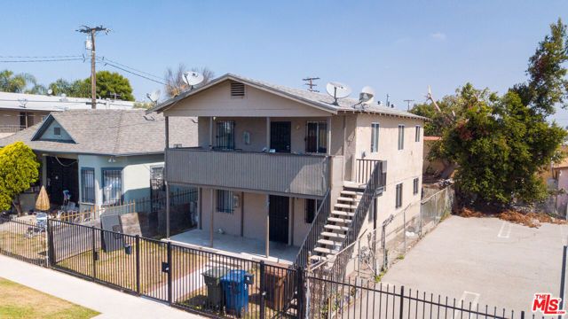 1005 W 95th Street, Los Angeles, CA 90044