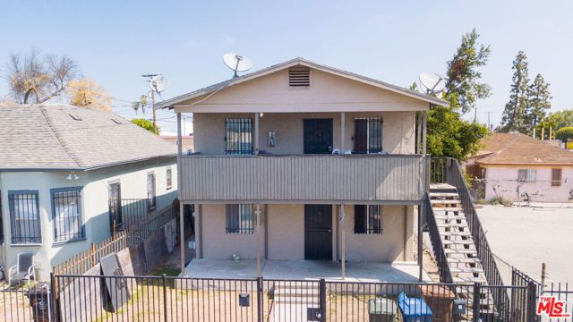 1005 W 95th Street, Los Angeles, CA 90044