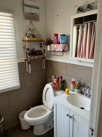 204 Willard Avenue, Rockford, IL 61101